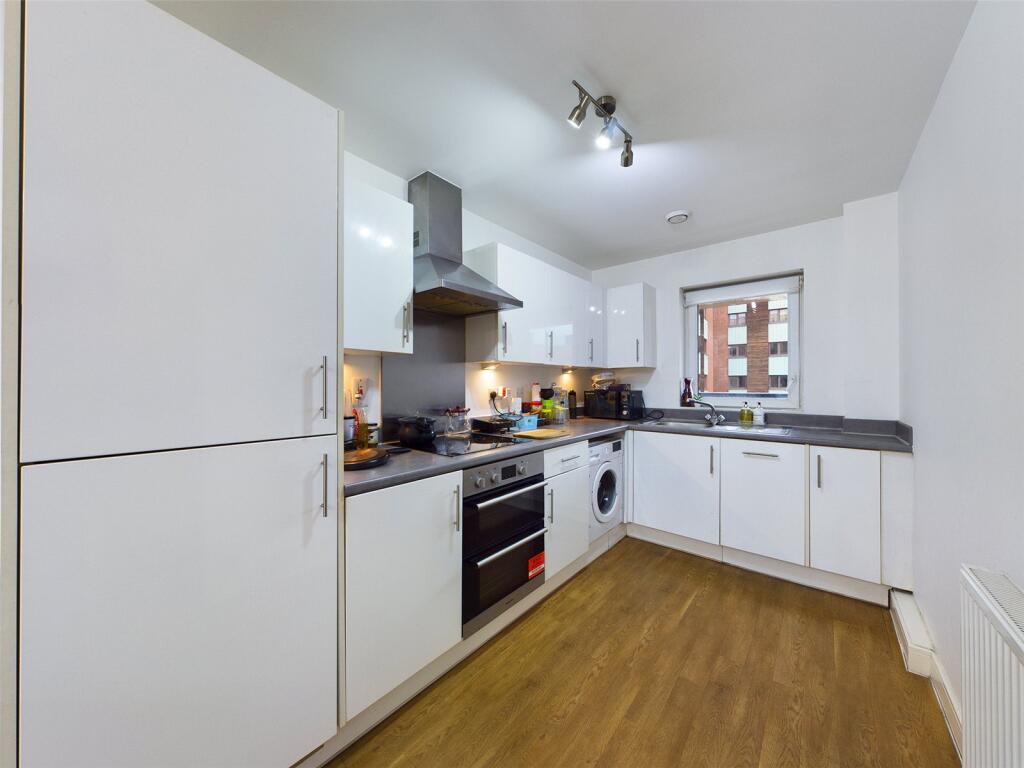 1 bed 1st Floor Flat for rent in Romford. From Your Move - Stewart & Co Romford