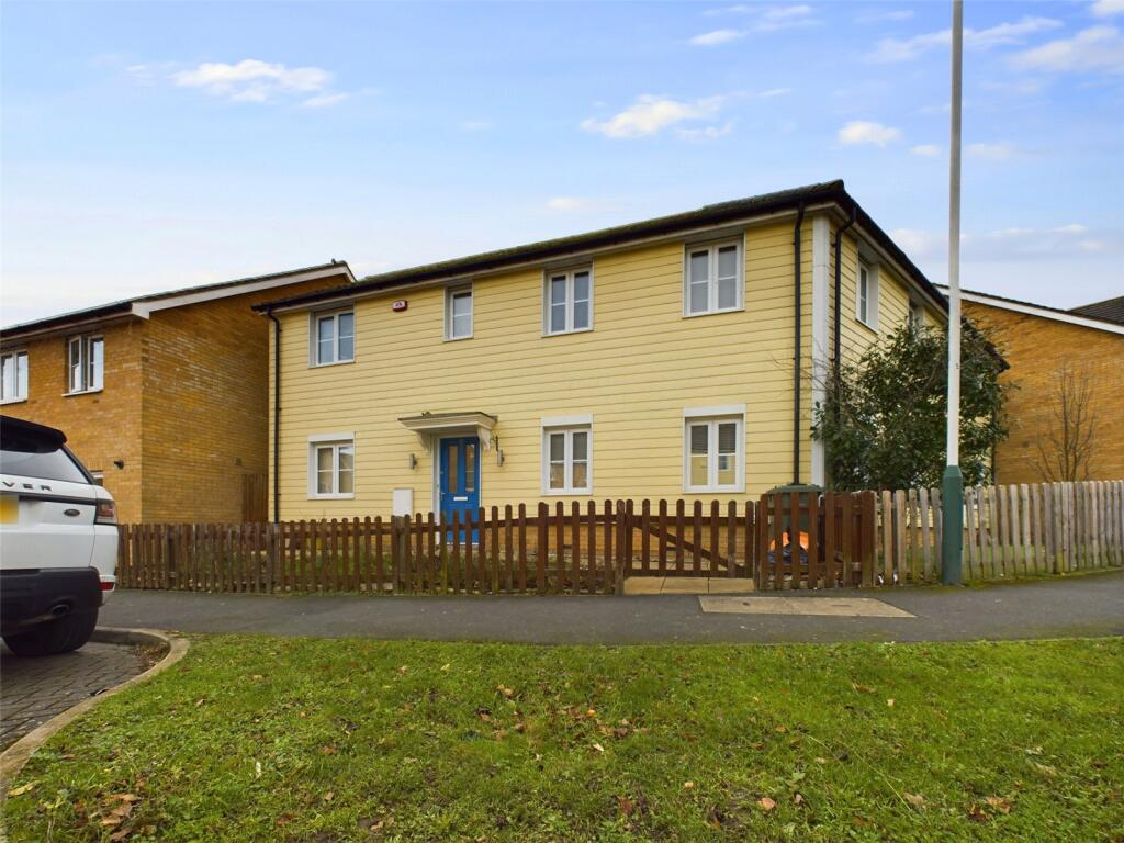 3 bed Detached for rent in South Weald. From Your Move - Stewart & Co Romford 3 bed Detached for rent in South Weald. From Your Move - Stewart & Co Romford