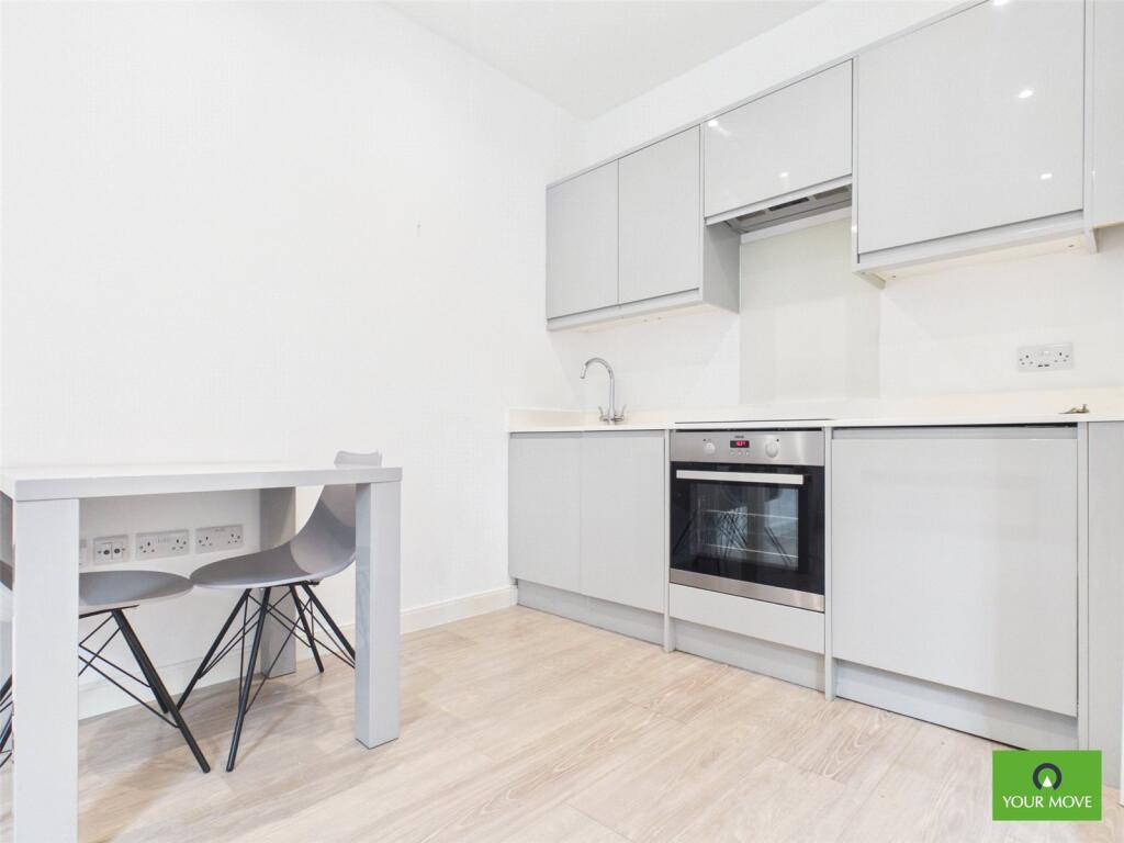 1 bed 1st Floor Flat for rent in Hornchurch. From Your Move - Stewart & Co Romford