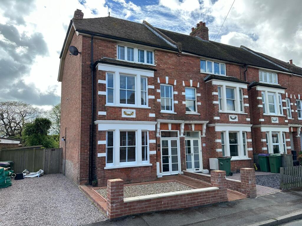 5 bed End of Terrace for rent in Hythe. From Laing Bennett Estate & Letting Agents - Lyminge - Folkestone