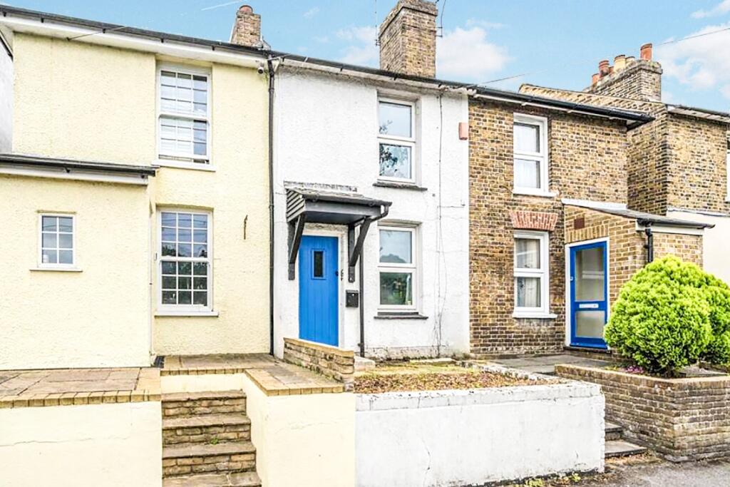 2 bed Mid Terraced House for rent in Orpington. From Langford Russell - Orpington