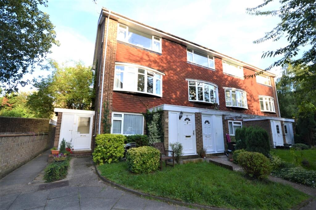 2 bed Annexe for rent in Crofton. From Langford Russell - Orpington