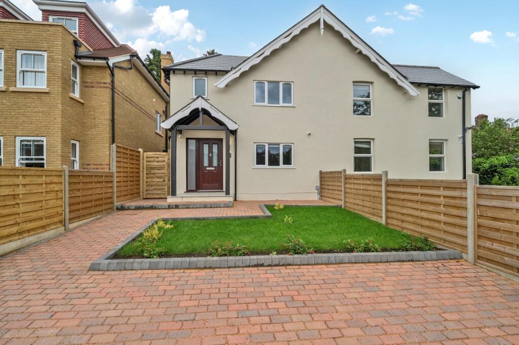 3 bed Semi Detached for rent in Green Street Green. From Langford Russell - Orpington 3 bed Semi Detached for rent in Green Street Green. From Langford Russell - Orpington