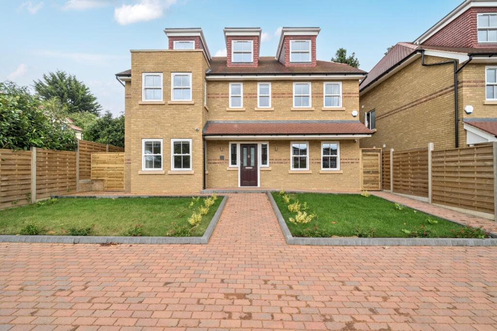 5 bed Semi Detached for rent in Green Street Green. From Langford Russell - Orpington 5 bed Semi Detached for rent in Green Street Green. From Langford Russell - Orpington