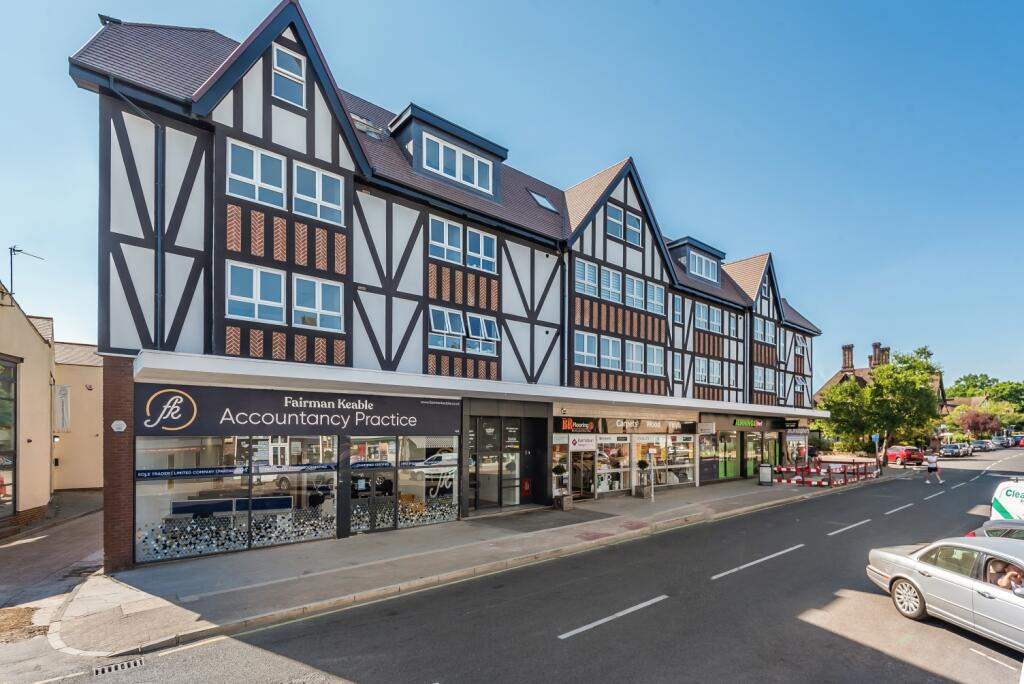 2 bed 1st Floor Flat for rent in Crofton. From Langford Russell - Orpington