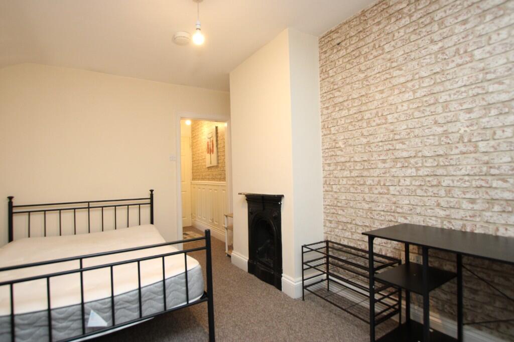 1 bed HMO for rent in Kettering. From Let It! - Kettering