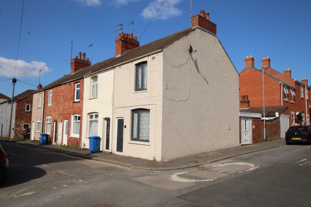 2 bed Mid Terraced House for rent in Kettering. From Let It! - Kettering