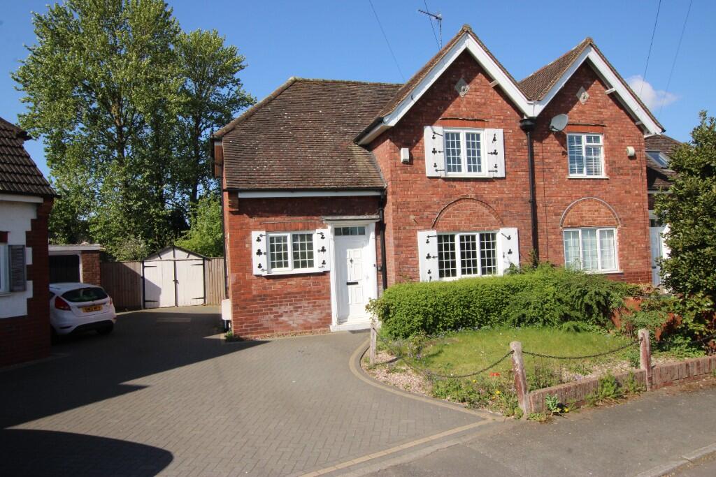 3 bed Semi Detached for rent in Kettering. From Let It! - Kettering