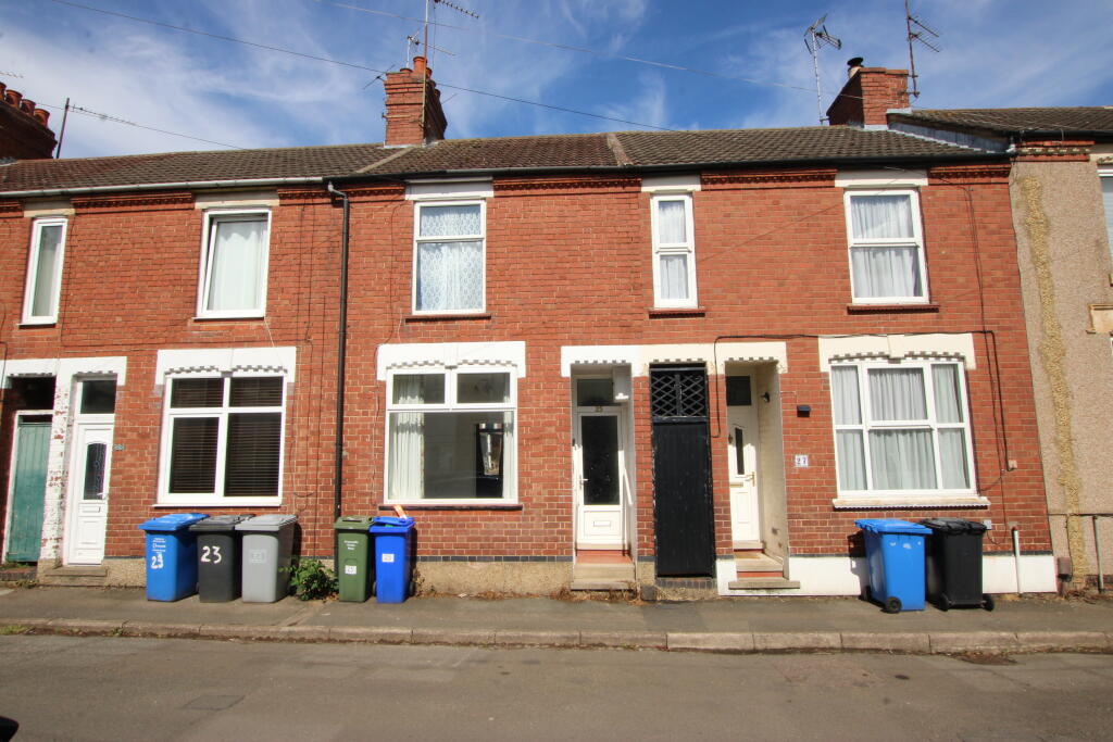 3 bed Mid Terraced House for rent in Kettering. From Let It! - Kettering 3 bed Mid Terraced House for rent in Kettering. From Let It! - Kettering