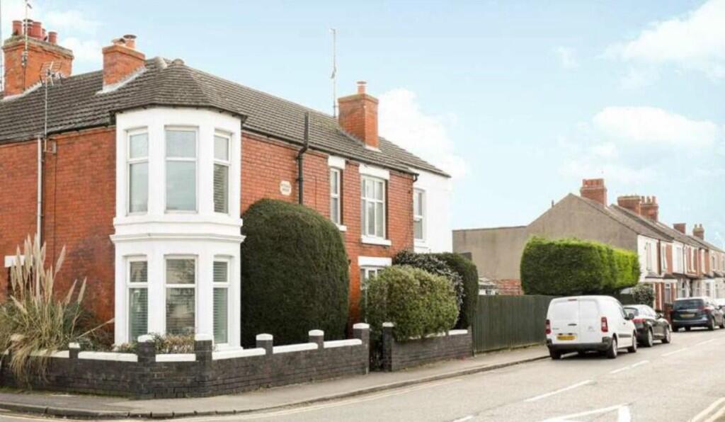 3 bed End of Terrace for rent in Burton Latimer. From Let It! - Kettering