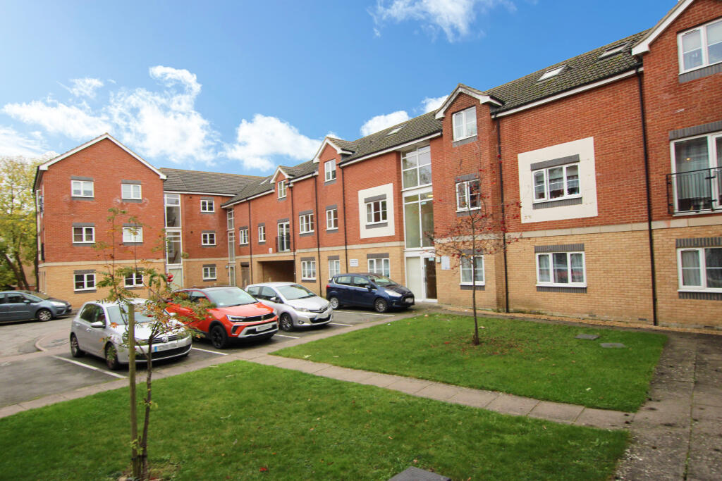 1 bed Penthouse for rent in Kettering. From Let It! - Kettering