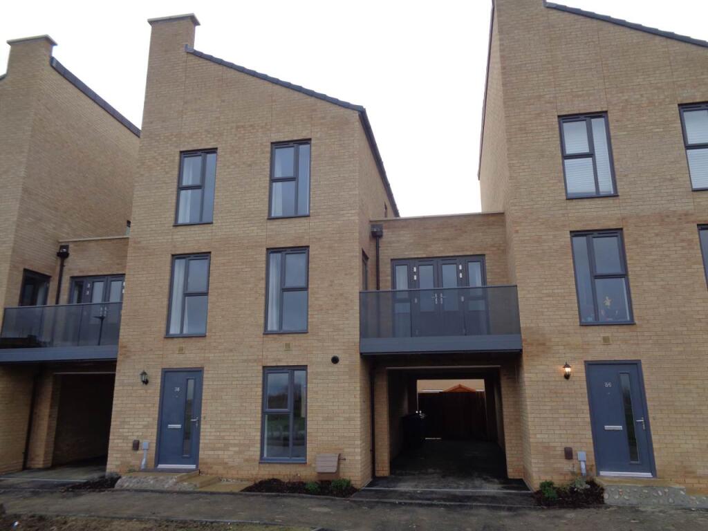 5 bed Detached for rent in Longstanton. From Lets Rent Cambridge - Milton