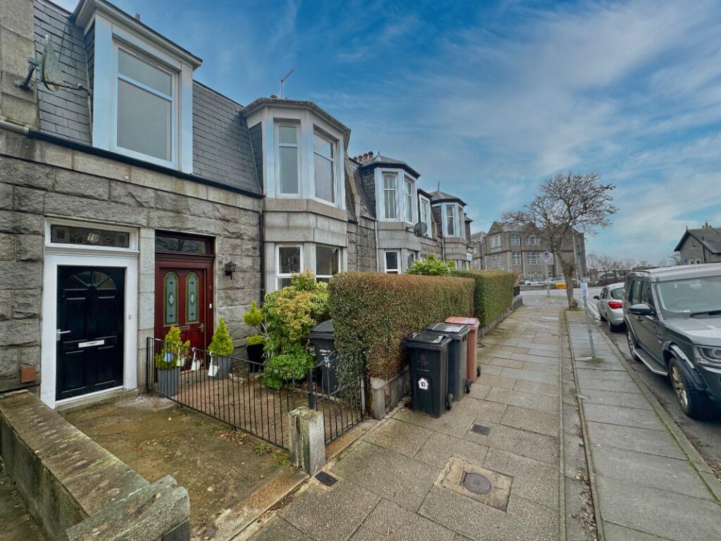 3 bed 1st Floor Flat for rent in Aberdeen. From Letts & Co Properties - Aberdeen 3 bed 1st Floor Flat for rent in Aberdeen. From Letts & Co Properties - Aberdeen