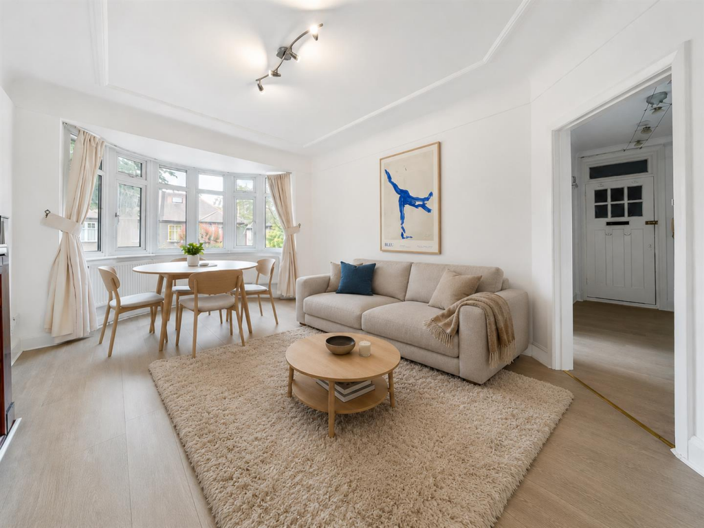 2 bed 1st Floor Flat for rent in Hampstead. From Lexingtons - London