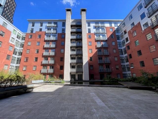 2 bed Apartment for rent in Manchester. From Lifestyle Sales & Lettings - Bury 2 bed Apartment for rent in Manchester. From Lifestyle Sales & Lettings - Bury