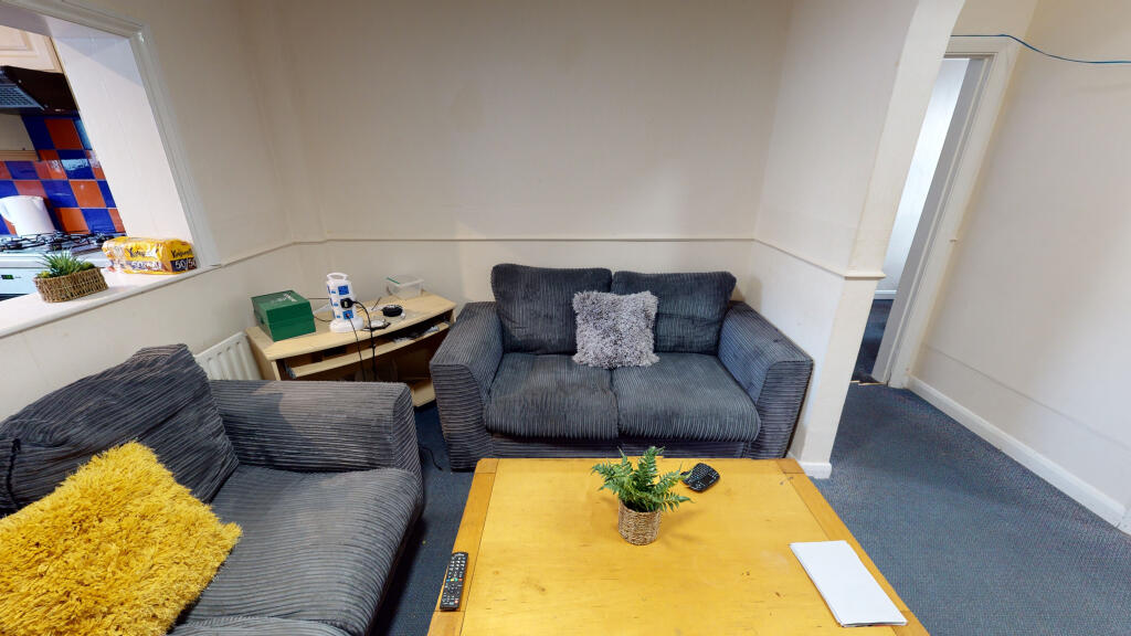 4 bed Mid Terraced House for rent in Lincoln. From Lighthouse Property Services Ltd - Lincoln