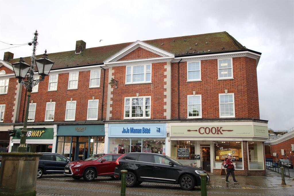 2 bed Annexe for rent in Horsham. From Lines & James Ltd - HORSHAM