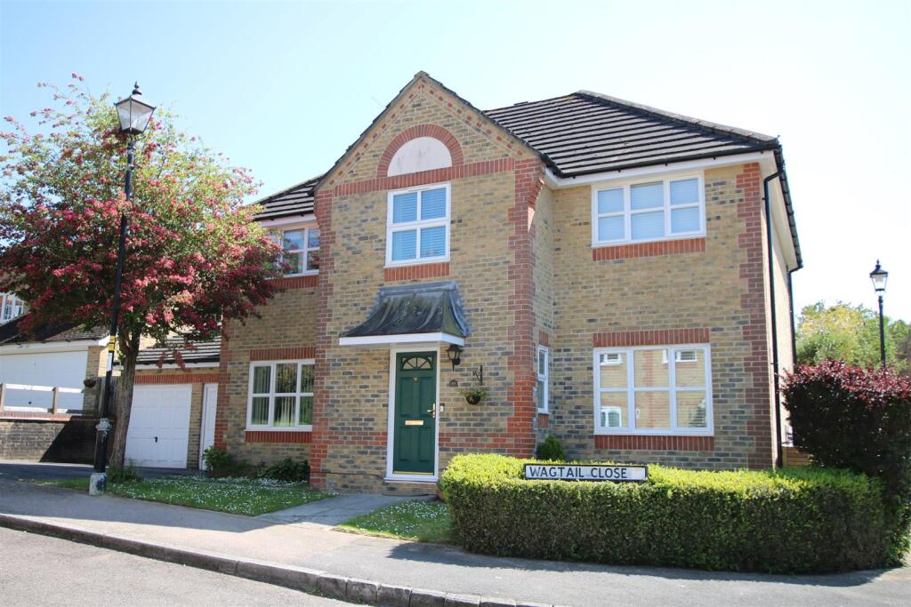 4 bed Detached for rent in Warnham. From Lines & James Ltd - HORSHAM 4 bed Detached for rent in Warnham. From Lines & James Ltd - HORSHAM