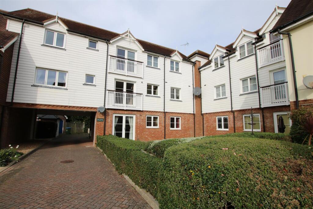 2 bed Apartment for rent in Horsham. From Lines & James Ltd - HORSHAM 2 bed Apartment for rent in Horsham. From Lines & James Ltd - HORSHAM