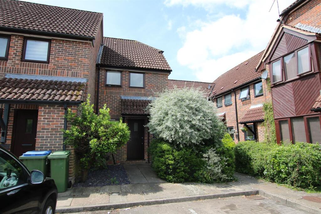1 bed Mid Terraced House for rent in Broadbridge Heath. From Lines & James Ltd - HORSHAM