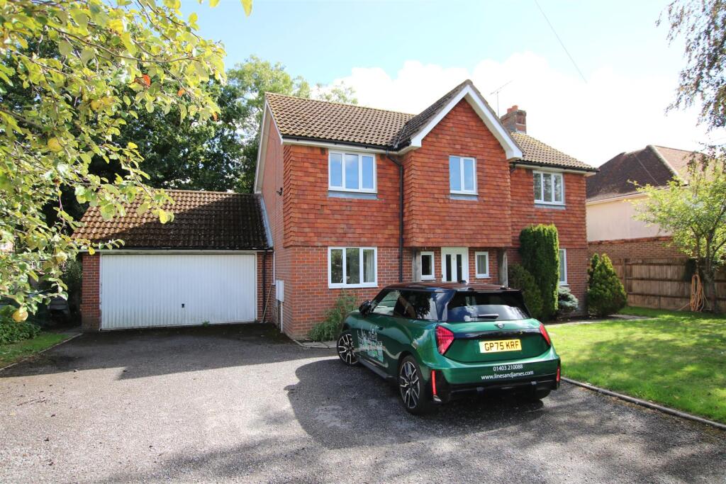 4 bed Detached for rent in Horsham. From Lines & James Ltd - HORSHAM 4 bed Detached for rent in Horsham. From Lines & James Ltd - HORSHAM