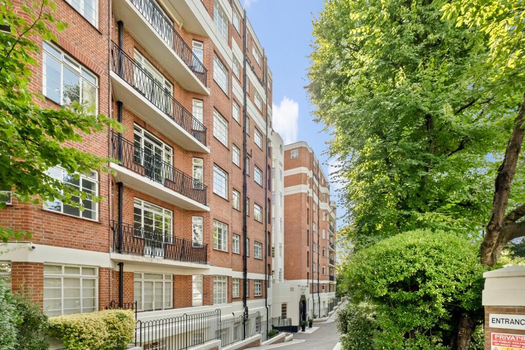 3 bed Apartment for rent in Kensington. From Liv International - London 3 bed Apartment for rent in Kensington. From Liv International - London