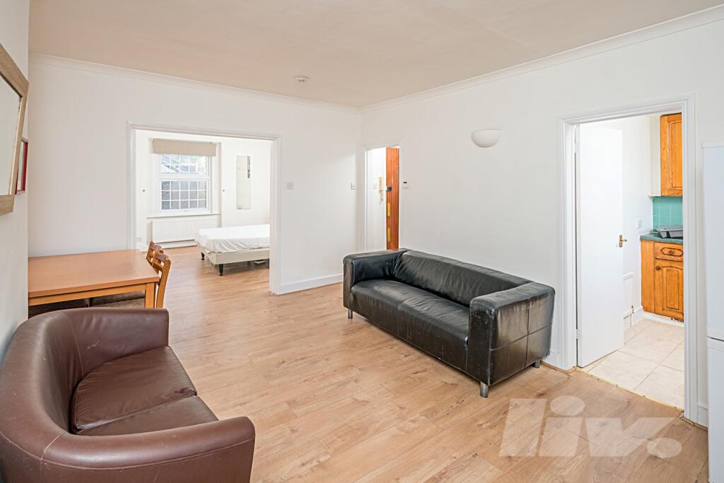 1 bed 1st Floor Flat for rent in Hampstead. From Liv International - London