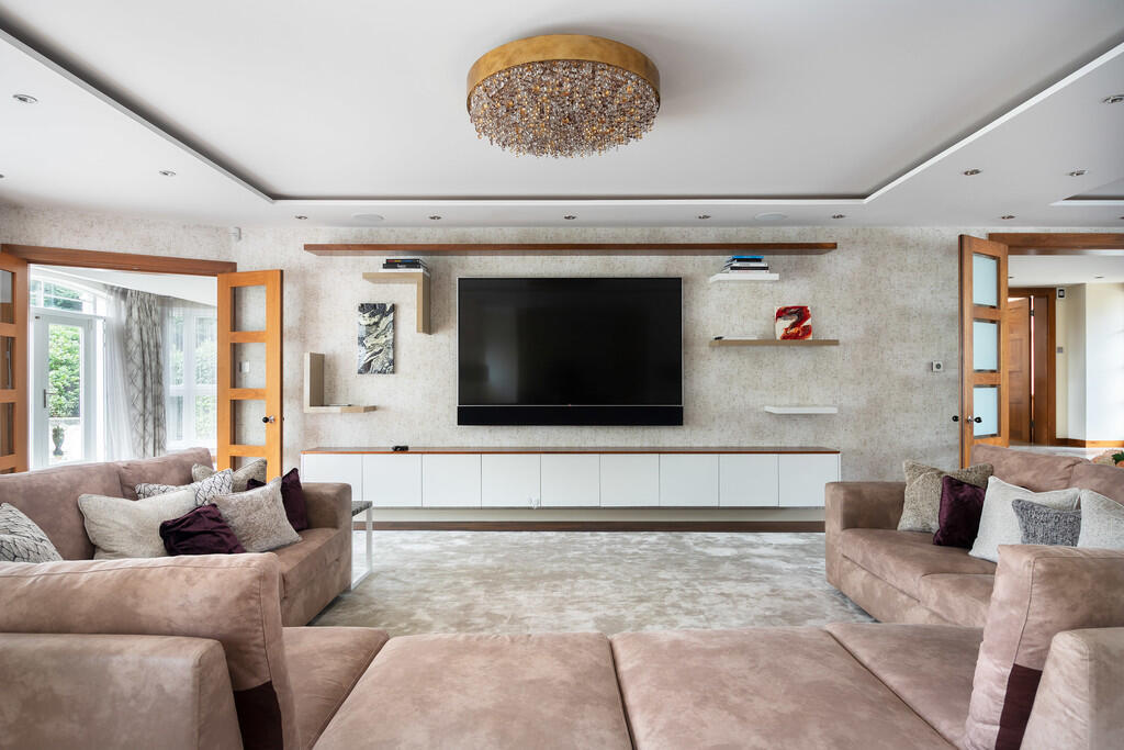 6 bed Detached for rent in Finchley. From Liv International - London 6 bed Detached for rent in Finchley. From Liv International - London