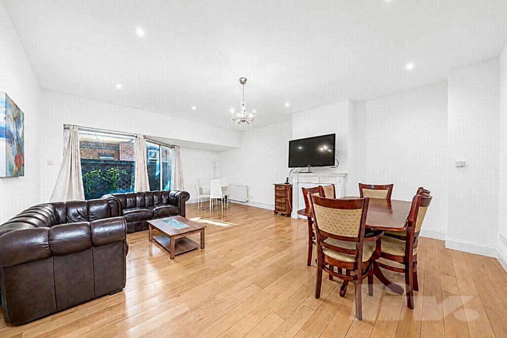 4 bed Detached for rent in Paddington. From Liv International - London 4 bed Detached for rent in Paddington. From Liv International - London