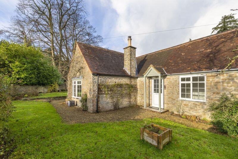 2 bed Cottage for rent in Wincanton. From Lodestone Property - Wells 2 bed Cottage for rent in Wincanton. From Lodestone Property - Wells