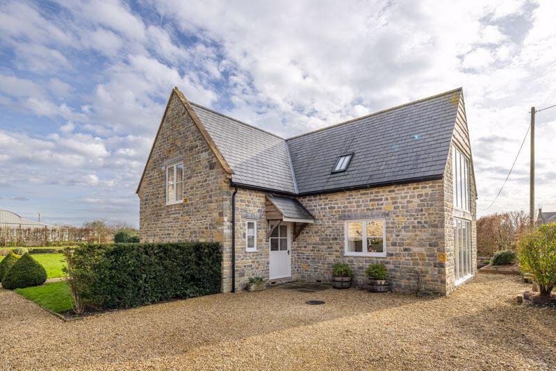 2 bed Detached for rent in Alhampton. From Lodestone Property - Wells
