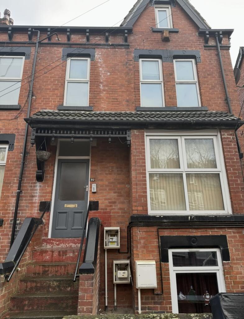1 bed 1st Floor Flat for rent in Leeds. From Logic Lettings Ltd - Pontefract
