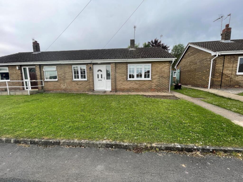 2 bed Bungalow for rent in Ackworth Moor Top. From Logic Lettings Ltd - Pontefract