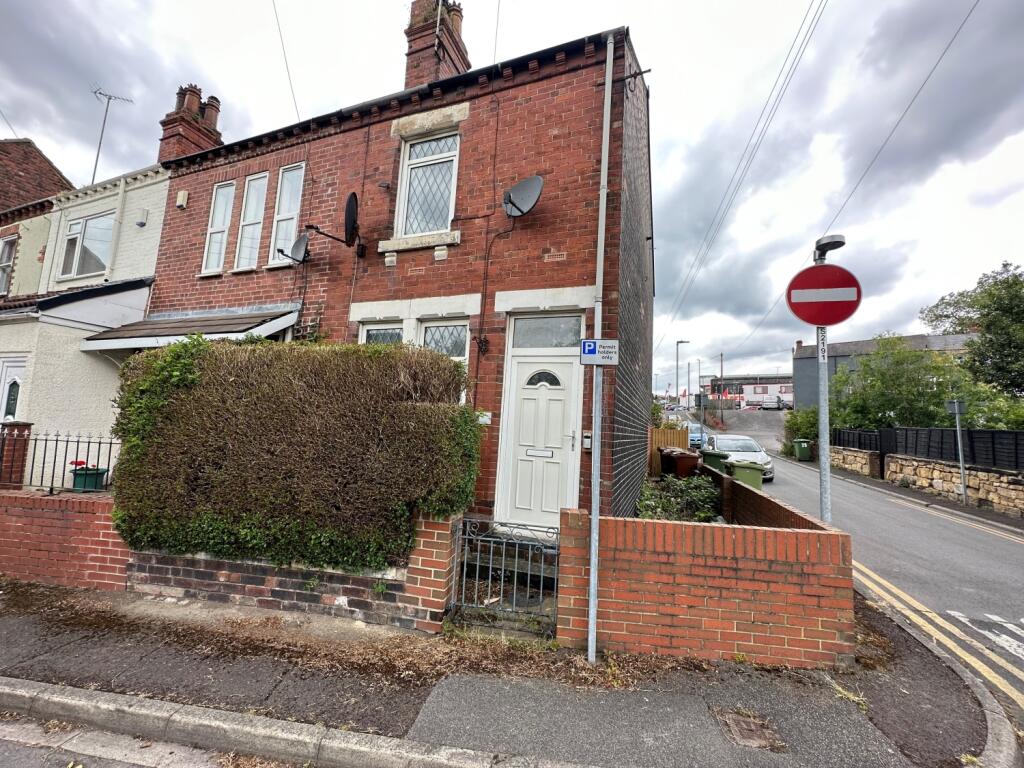 2 bed End of Terrace for rent in Pontefract. From Logic Lettings Ltd - Pontefract