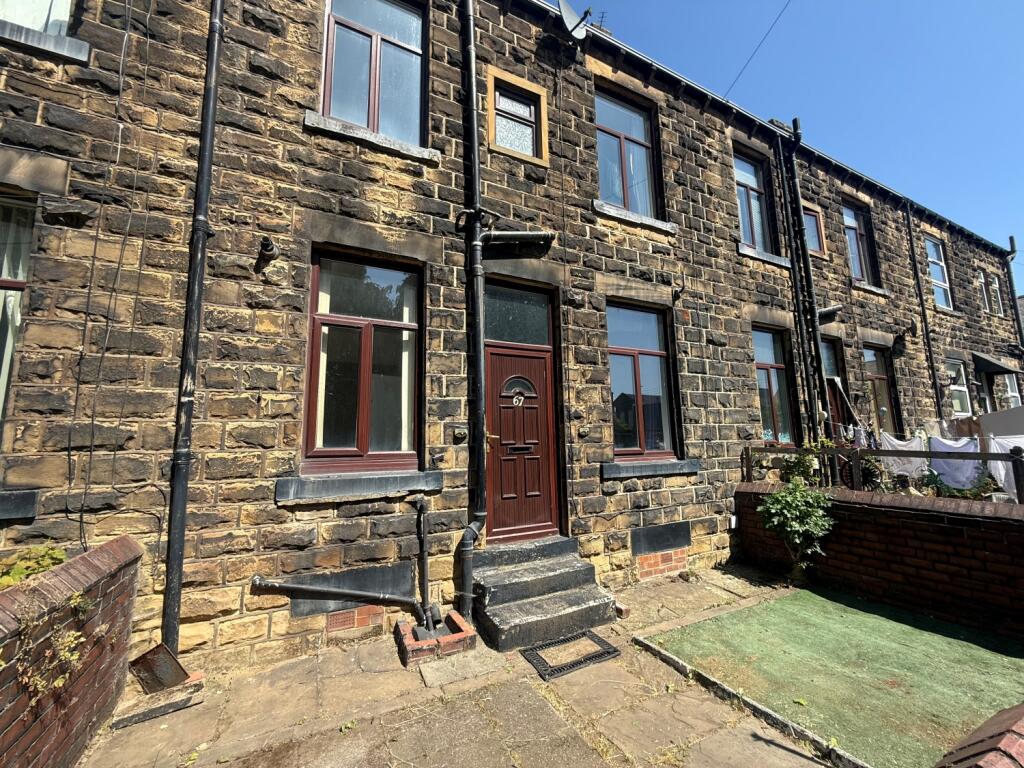 2 bed Mid Terraced House for rent in Morley. From Logic Lettings Ltd - Pontefract 2 bed Mid Terraced House for rent in Morley. From Logic Lettings Ltd - Pontefract