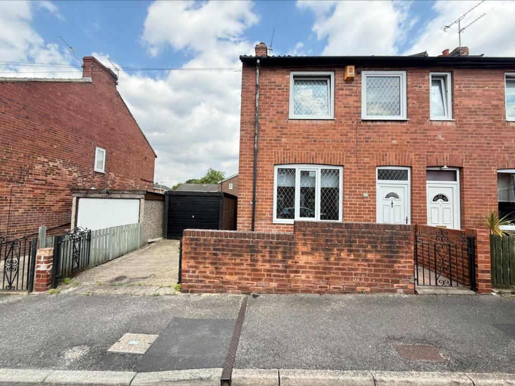 3 bed Semi Detached for rent in Castleford. From Logic Lettings Ltd - Pontefract