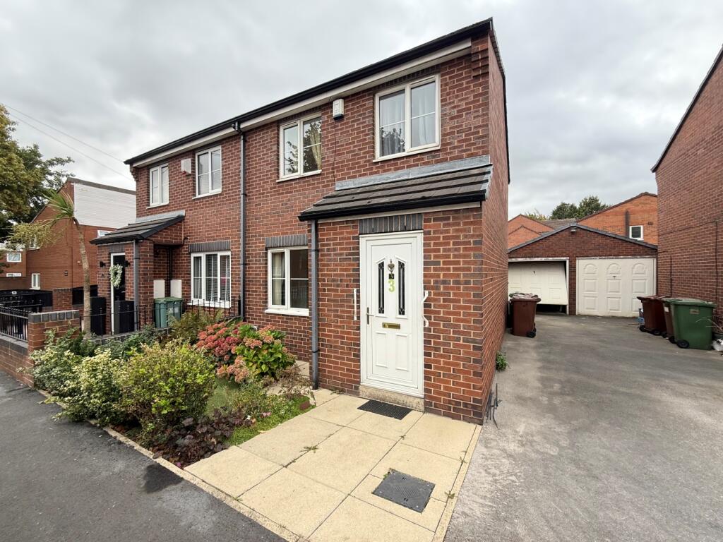 3 bed Semi Detached for rent in Ackton. From Logic Lettings Ltd - Pontefract 3 bed Semi Detached for rent in Ackton. From Logic Lettings Ltd - Pontefract