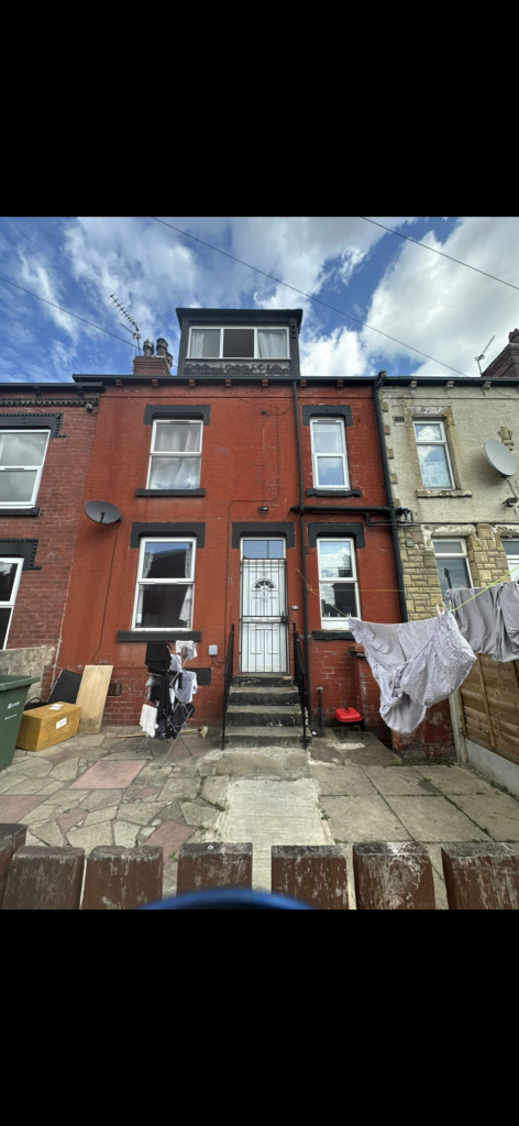 2 bed Mid Terraced House for rent in Leeds. From Logic Lettings Ltd - Pontefract 2 bed Mid Terraced House for rent in Leeds. From Logic Lettings Ltd - Pontefract