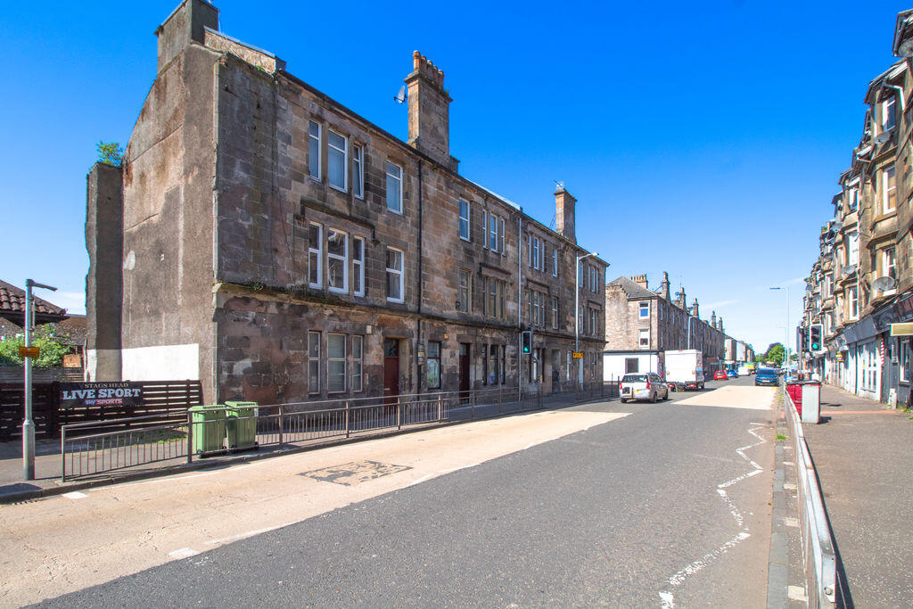 2 bed 1st Floor Flat for rent in Dumbarton. From Lomond Letting Ltd - Helensburgh
