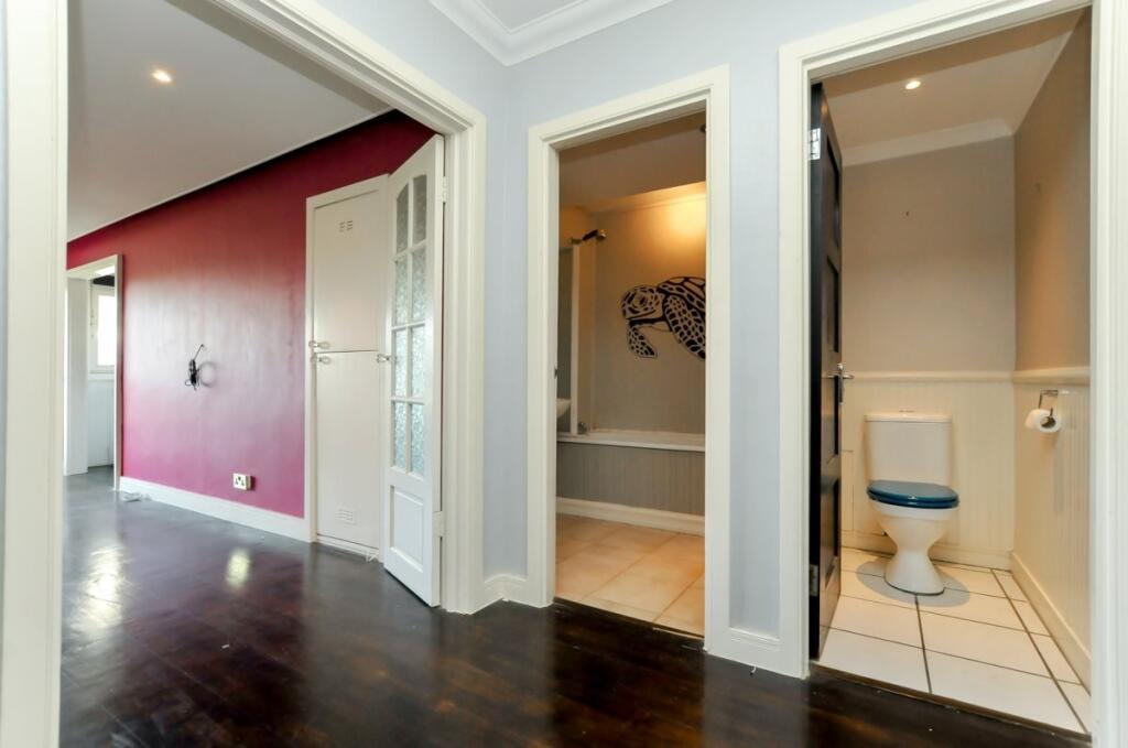 2 bed 1st Floor Flat for rent in Camden Town. From London Move - London