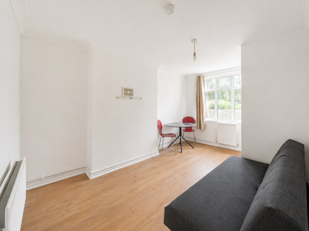 1 bed 1st Floor Flat for rent in Stoke Newington. From London Move - London