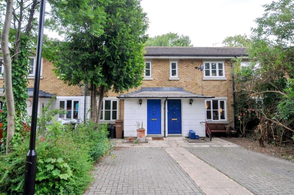 2 bed Mid Terraced House for rent in Stoke Newington. From London Move - London