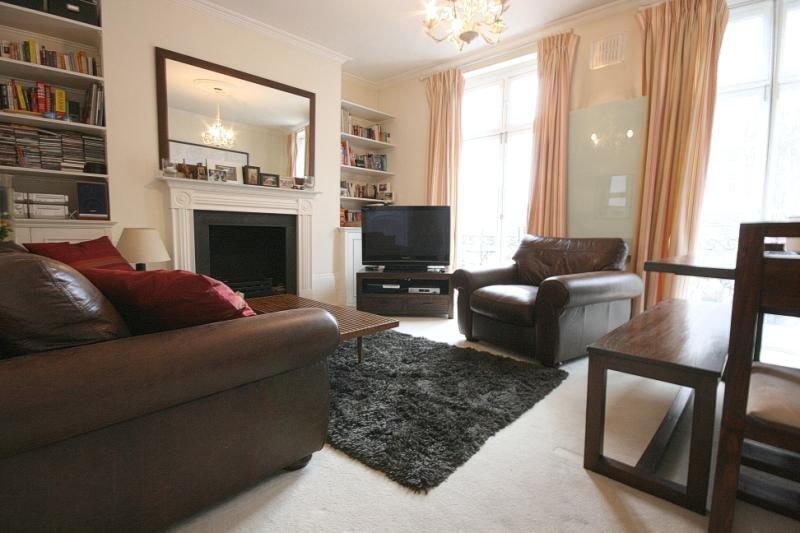 3 bed 1st Floor Flat for rent in Hackney. From London Move - London