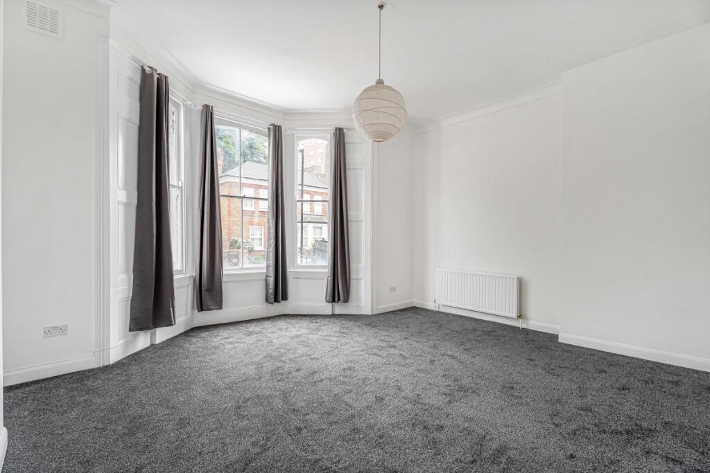 2 bed 1st Floor Flat for rent in Tottenham. From London Move - London