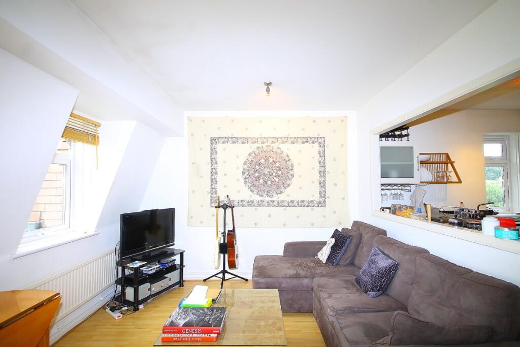 1 bed 1st Floor Flat for rent in Islington. From London Move - London