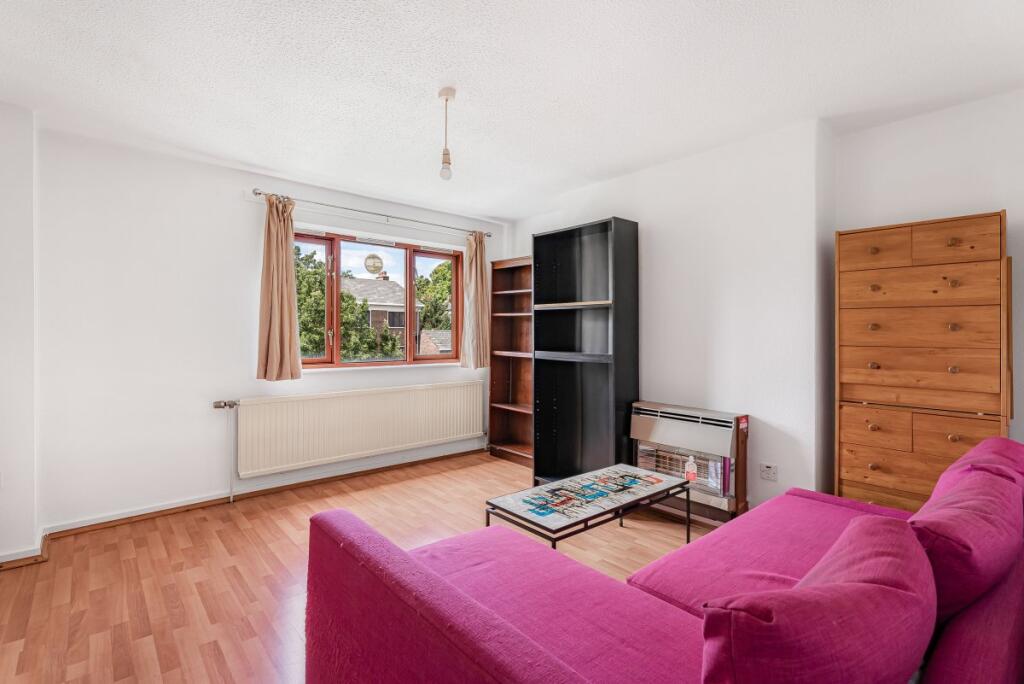 1 bed 1st Floor Flat for rent in Islington. From London Move - London