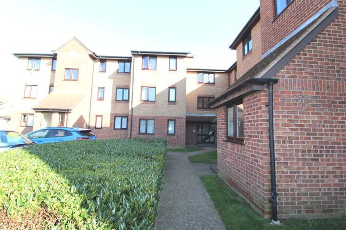 2 bed 1st Floor Flat for rent in Brightlingsea. From Lucas Estate Agents - Brightlingsea