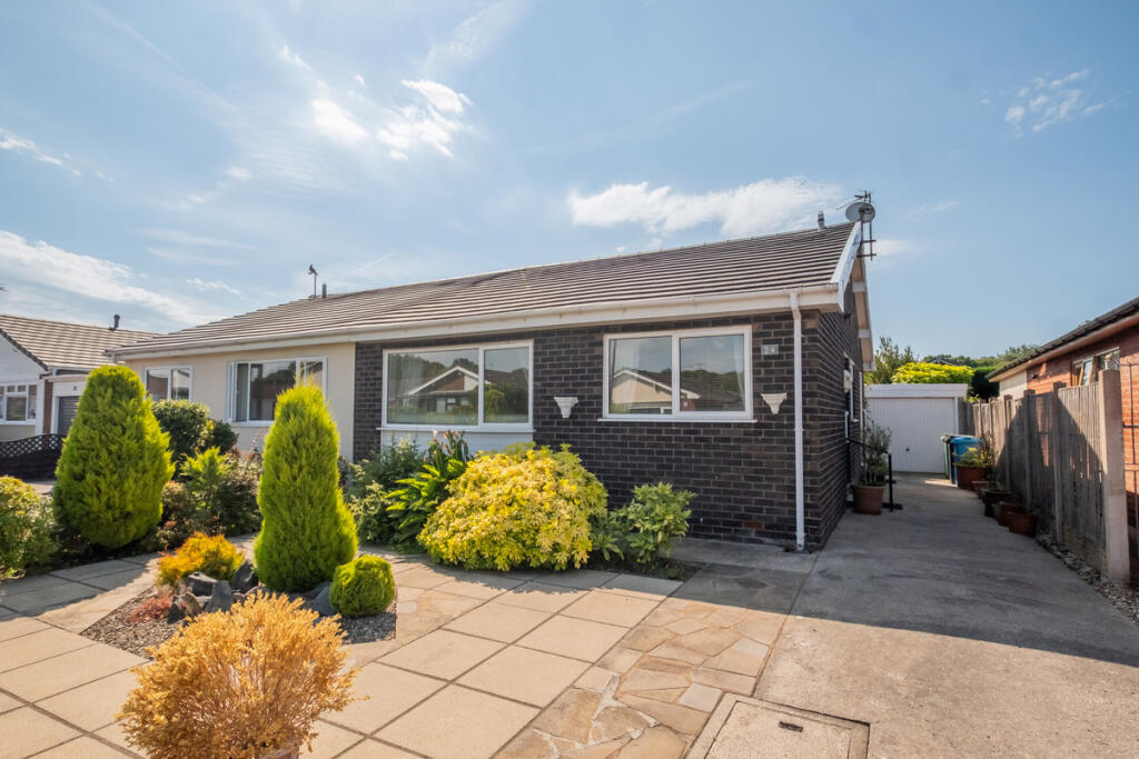 2 bed Bungalow for rent in Moss Side. From Lytham Estate Agents - Lytham