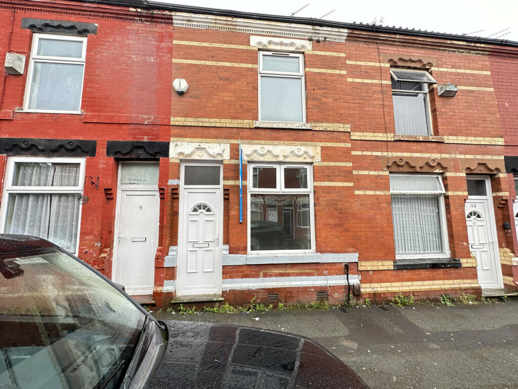 2 bed Mid Terraced House for rent in Manchester. From Madina Property - Manchester