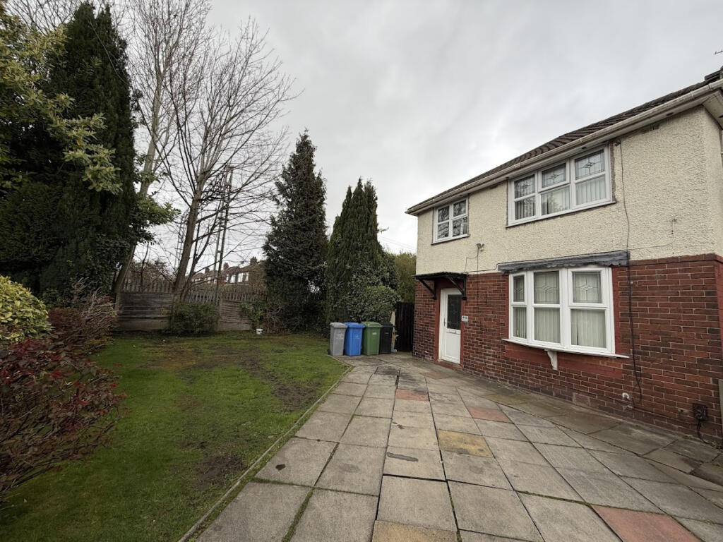 3 bed Semi Detached for rent in Manchester. From Madina Property - Manchester 3 bed Semi Detached for rent in Manchester. From Madina Property - Manchester